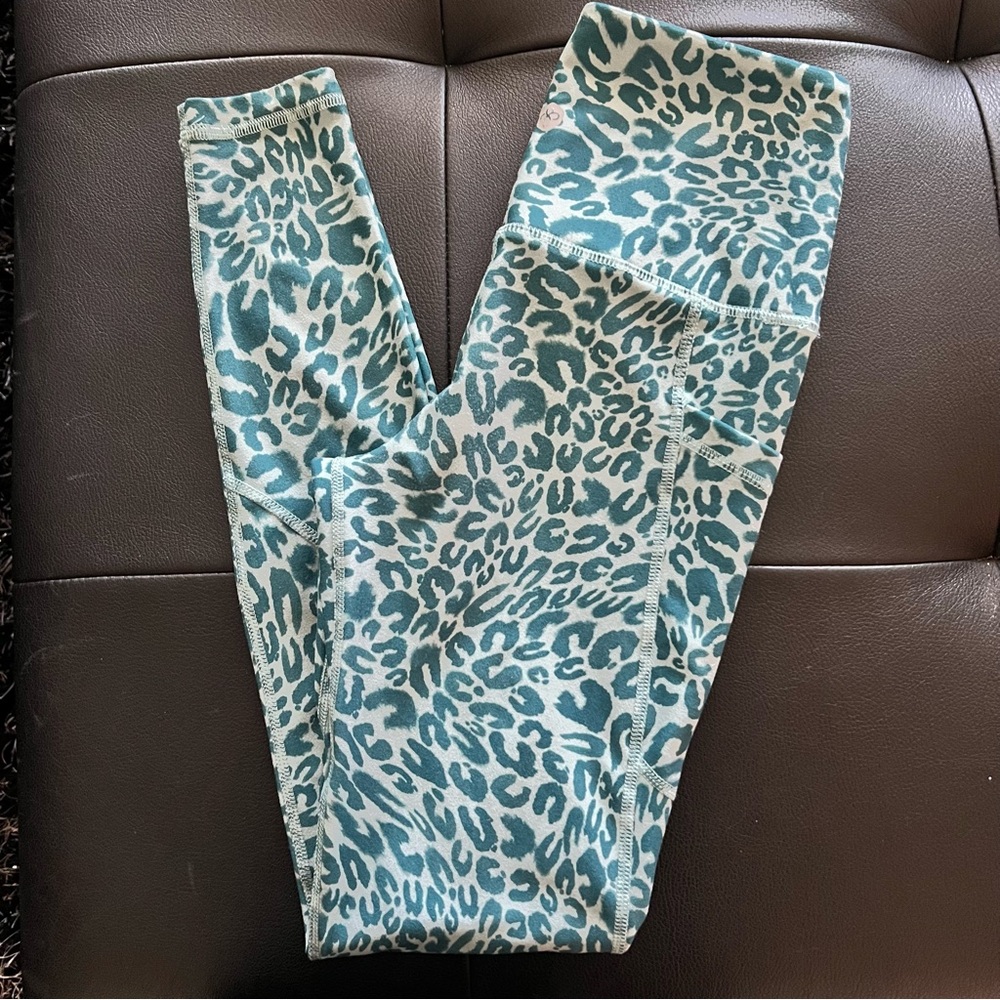 Scorpio Sol Teal and White Patterned Leggings